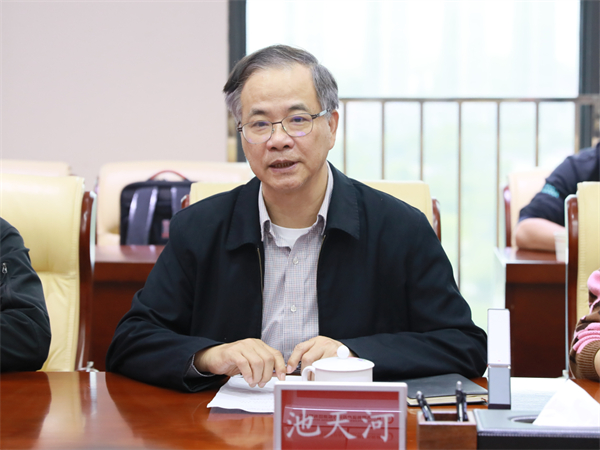 株洲北斗時(shí)空信息研究院院長(cháng)池天河團隊一行到訪(fǎng)株洲國投集團